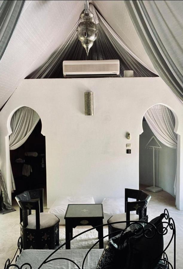 Les Jardins D Isis Hotel Marrakesh Buitenkant foto